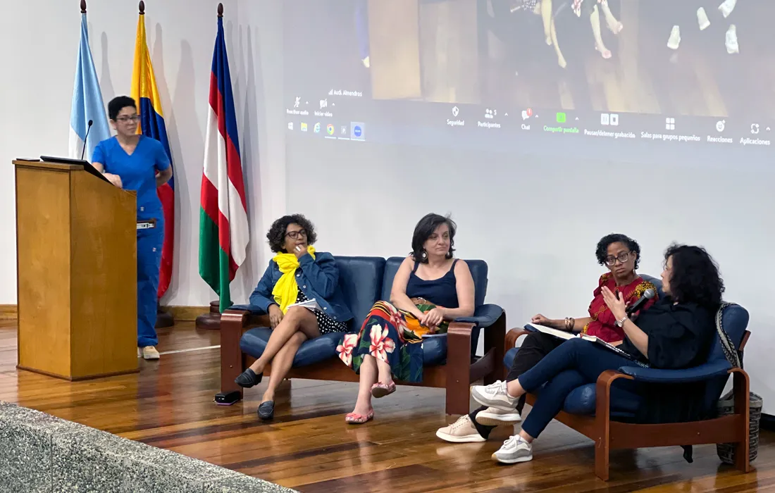 Flor Emilce Cely habló sobre su libro Mujeres, poder y conocimiento durante conversatorio  Flor Emilce Cely habló sobre su libro Mujeres, poder y conocimiento durante conversatorio
