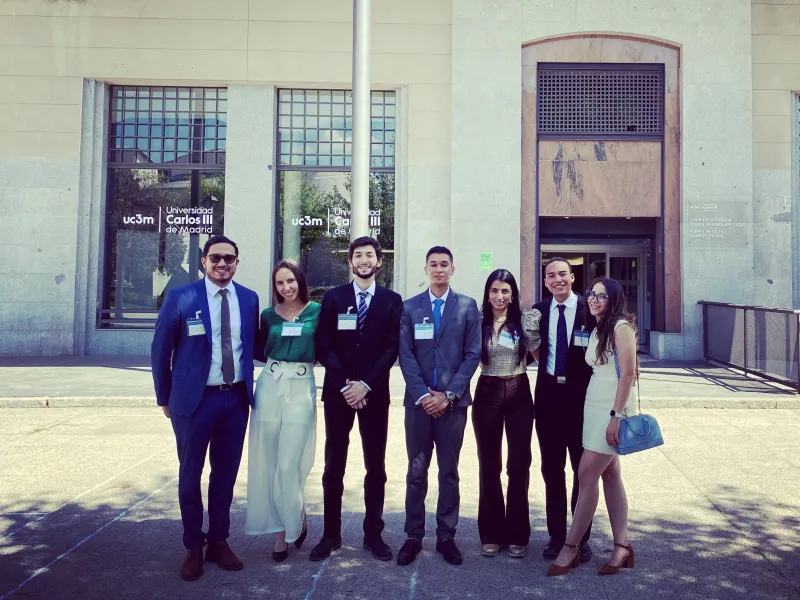 XIV competición internacional de arbitraje y derecho mercantil  Estudiantes de Derecho en la competición internacional de arbitraje y derecho mercantil