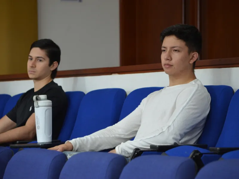 Con emotivo encuentro se desarrolló el cierre de la asignatura Consultorio Empresarial Con emotivo encuentro se desarrolló el cierre de la asignatura Consultorio Empresarial