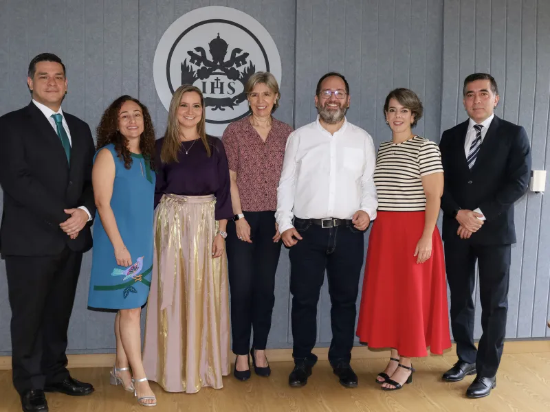 Posesión Directivos Académicos FHCS 2025-1 De izquierda a derecha: Pablo Rubén Vernaza, secretario general; Natalia Cadavid, directora Departamento de Ciencias Sociales; Tatiana Rojas, directora Doctorado en Psicología; Ingrid Schuler, vicerrectora académica; Alejandro Sánchez, director Programa de Ciencia Política; Andrea Sánchez, directora Programa de Derecho; y Carlos Echeverry, decano encargado Facultad de Humanidades y Ciencias Sociales.