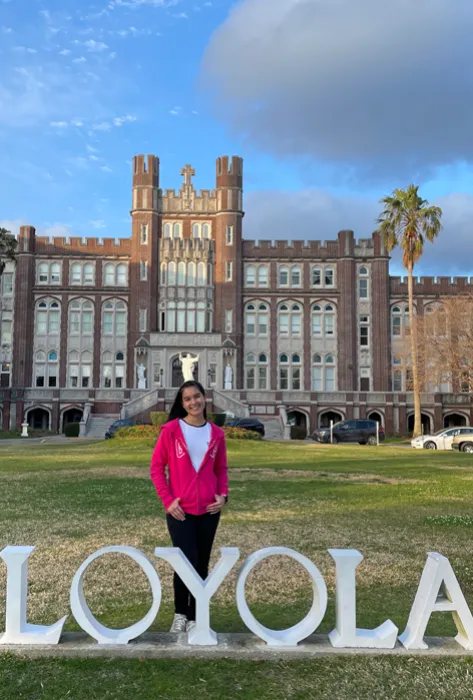 Allison García, estudiante de Ingeniería Electrónica que hace intercambio en la Loyola University Allison García, estudiante de Ingeniería Electrónica que hace intercambio en la Loyola University