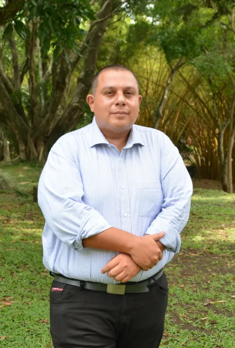 Victor Peña Victor Peña