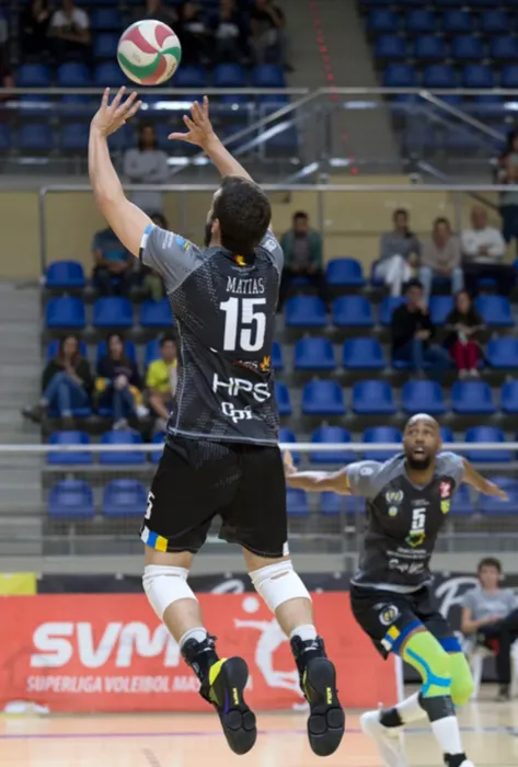Estudiante de Administración de Empresas se destaca en la Liga de Voleibol de España Estudiante de Administración de Empresas se destaca en la Liga de Voleibol de España