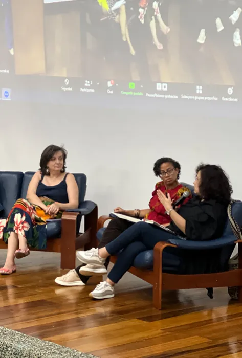 Flor Emilce Cely habló sobre su libro Mujeres, poder y conocimiento durante conversatorio  Flor Emilce Cely habló sobre su libro Mujeres, poder y conocimiento durante conversatorio